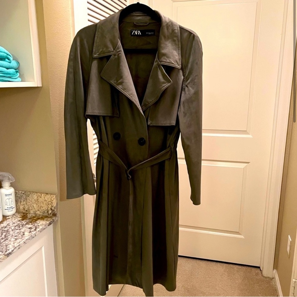 New Without Tags Zara trench coat